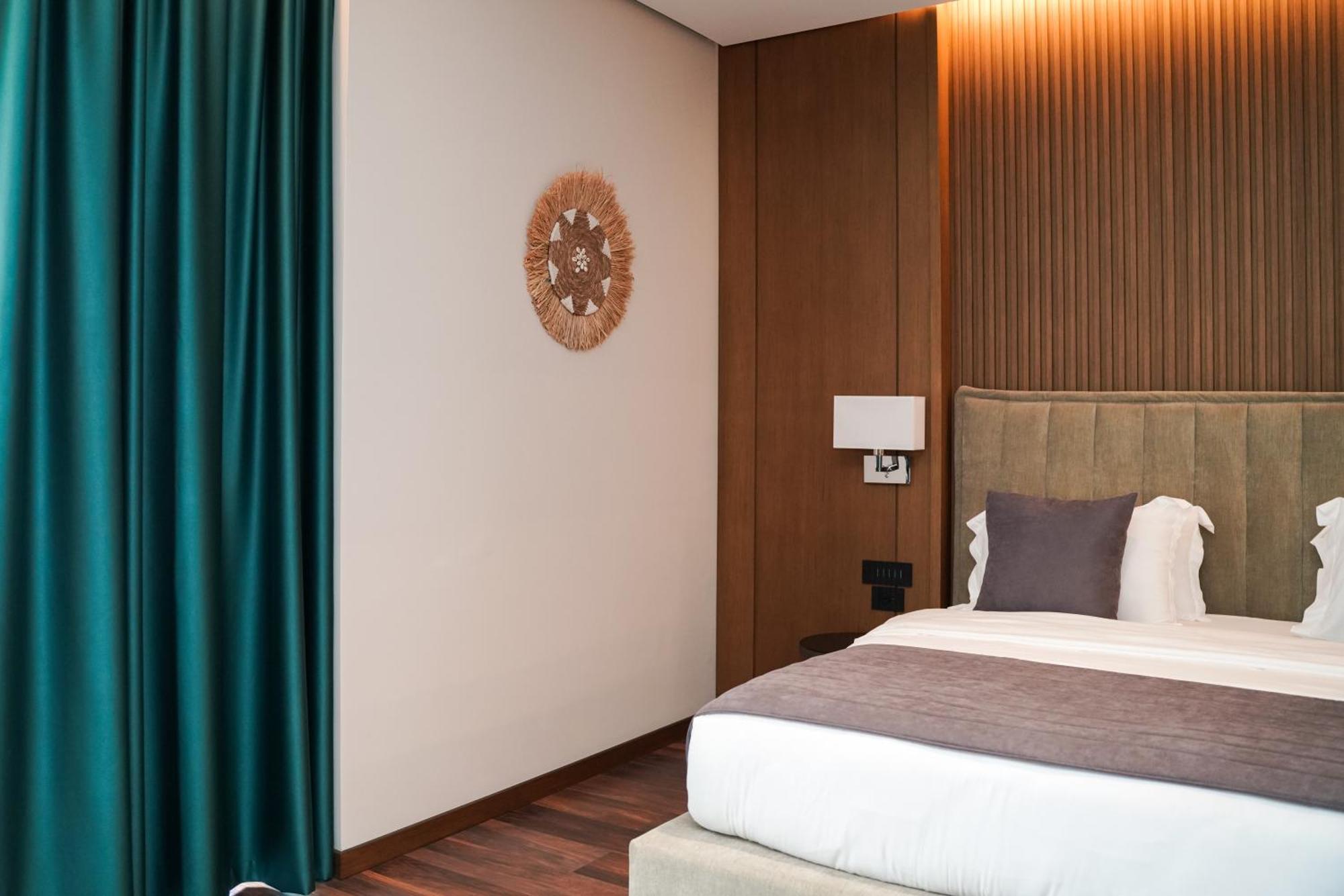 Supreme Hotel Golem  Eksteriør bilde